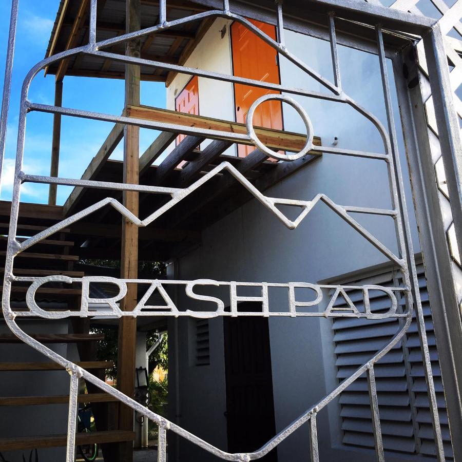 Crash Pad Adventure Hostel Hopkins Exterior photo